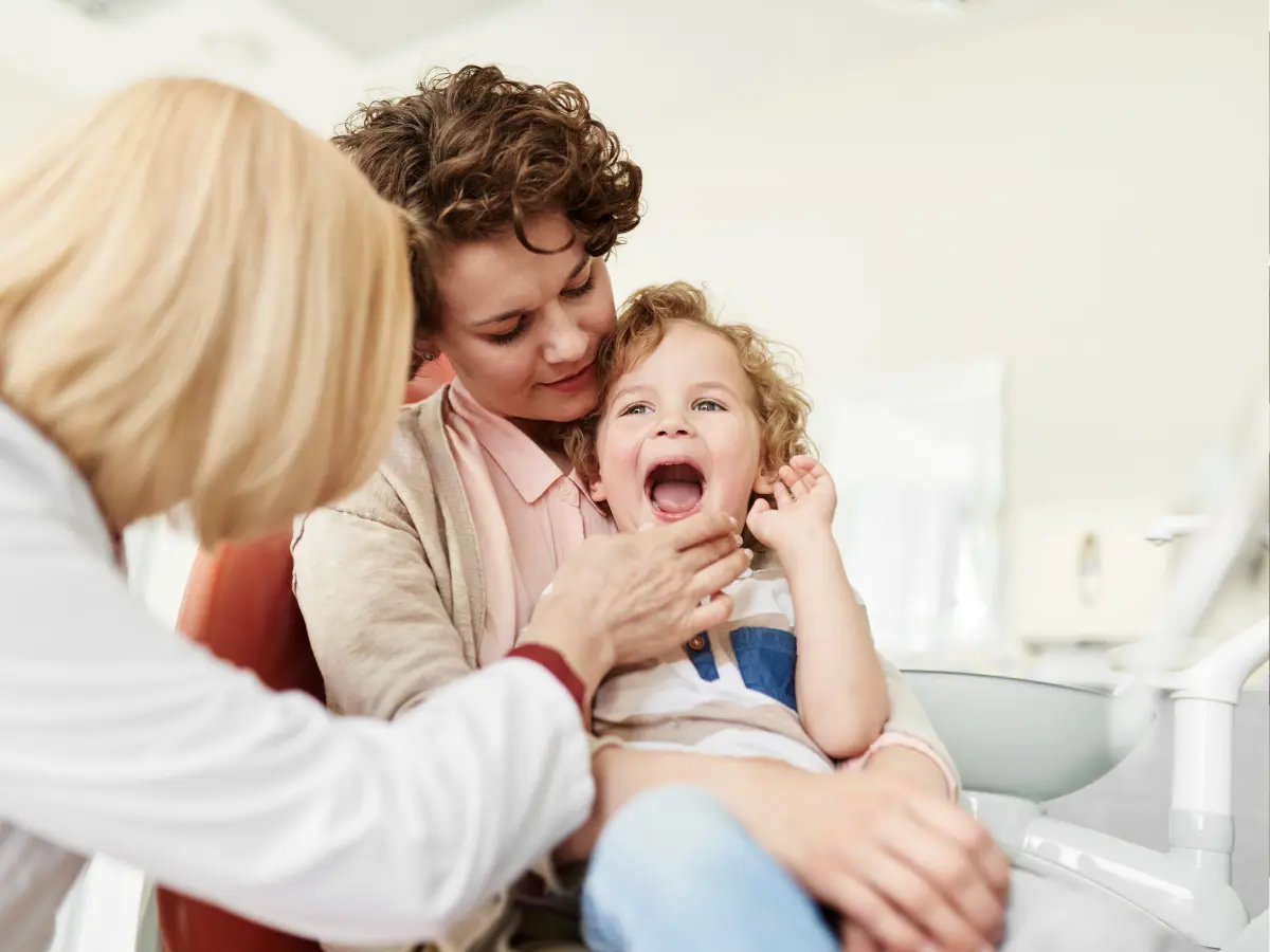 dental exam and dental cleanings at holly dental associates in centennial co